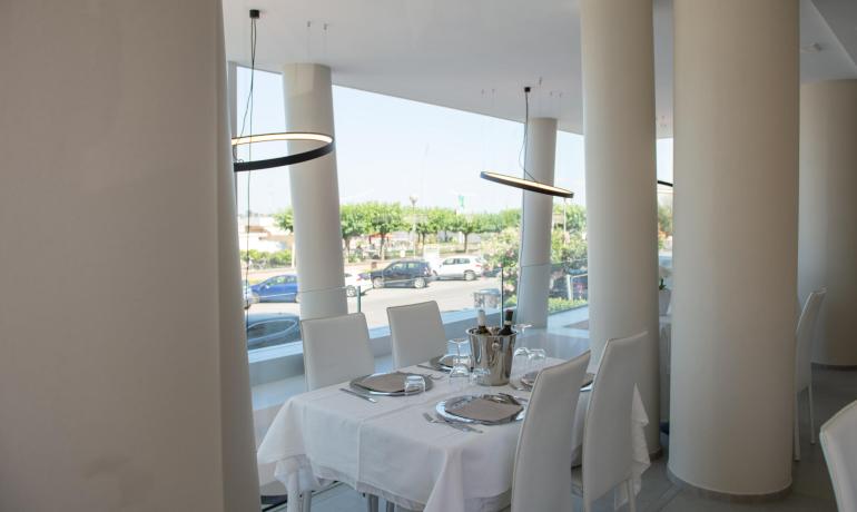 hotelcommodore it speciale-offerta-ponte-del-25-aprile-in-hotel-a-cervia 008