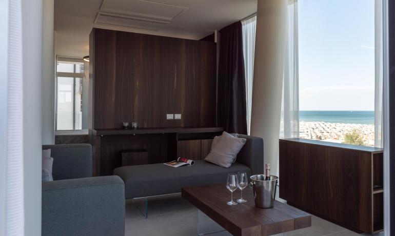 hotelcommodore de angebot-aufenthalt-terme-di-cervia-im-hotel-am-meer 010